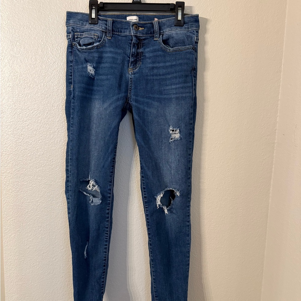 Sneak Peek Distressed Skinny Jeans in Blue